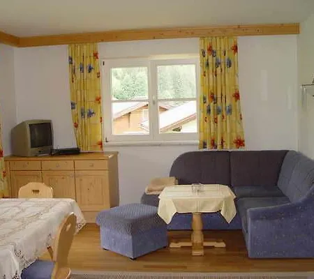 Lisa Schweiger Apartment *